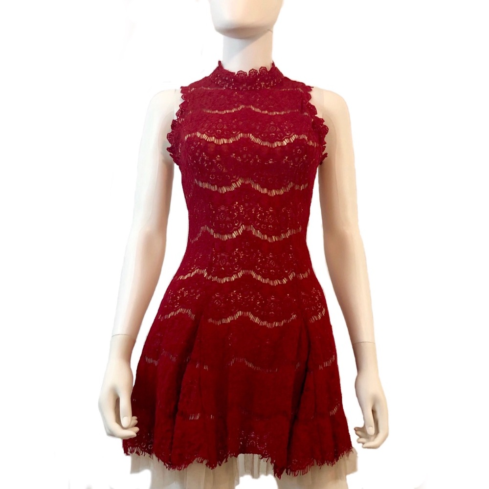 Noble Ü | Red Lace Tulle Hem Flare Dress